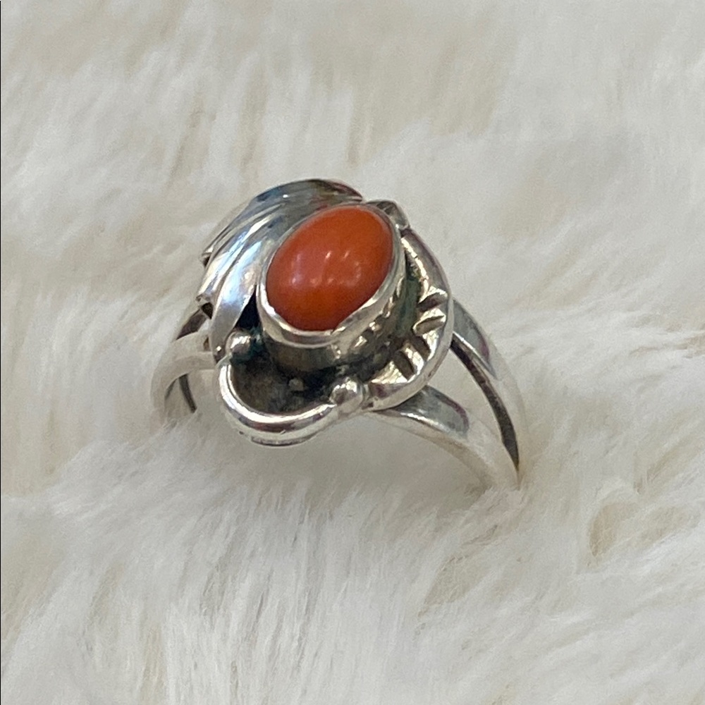 Coral Ring - Picture 2 of 6